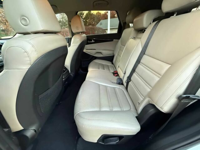 Белый Киа Соренто, объемом двигателя 3.3 л и пробегом 46 тыс. км за 6200 $, фото 13 на Automoto.ua