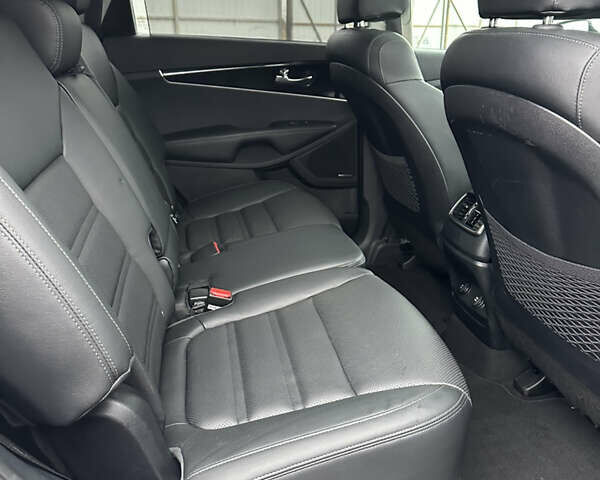 Білий Кіа Соренто, об'ємом двигуна 2.2 л та пробігом 156 тис. км за 28500 $, фото 27 на Automoto.ua