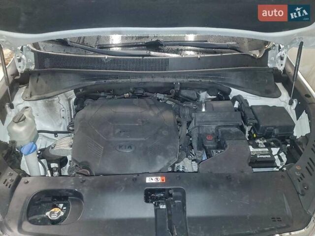 Білий Кіа Соренто, об'ємом двигуна 3.3 л та пробігом 137 тис. км за 2900 $, фото 11 на Automoto.ua