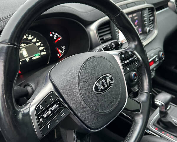 Білий Кіа Соренто, об'ємом двигуна 2.2 л та пробігом 156 тис. км за 28500 $, фото 38 на Automoto.ua