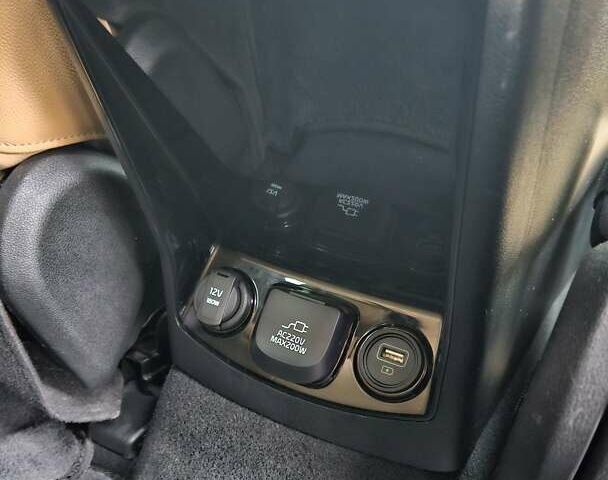 Білий Кіа Соренто, об'ємом двигуна 2.15 л та пробігом 148 тис. км за 32900 $, фото 34 на Automoto.ua