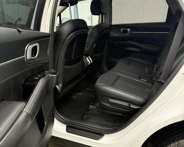 Белый Киа Соренто, объемом двигателя 2.2 л и пробегом 32 тыс. км за 35000 $, фото 14 на Automoto.ua