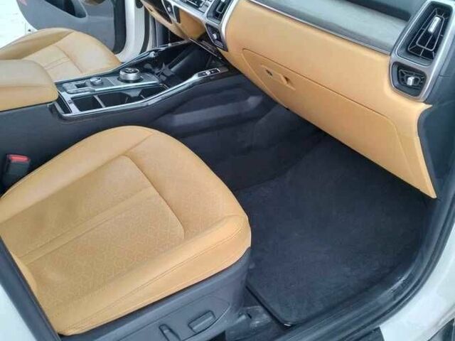 Білий Кіа Соренто, об'ємом двигуна 2.2 л та пробігом 86 тис. км за 26500 $, фото 11 на Automoto.ua