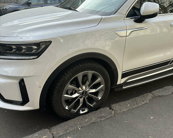 Белый Киа Соренто, объемом двигателя 2.15 л и пробегом 16 тыс. км за 39000 $, фото 2 на Automoto.ua