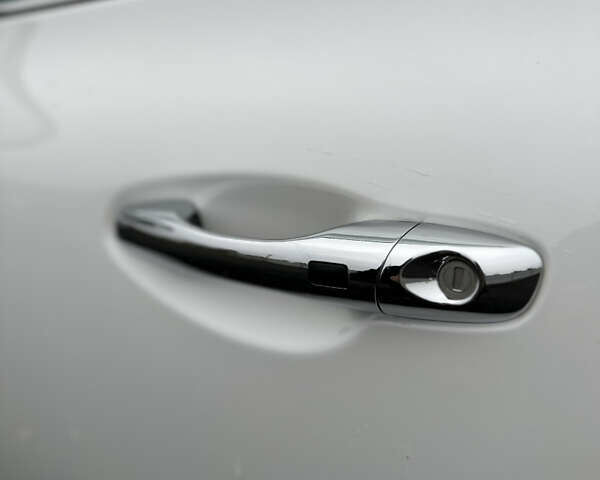 Білий Кіа Соренто, об'ємом двигуна 2.2 л та пробігом 156 тис. км за 28500 $, фото 15 на Automoto.ua