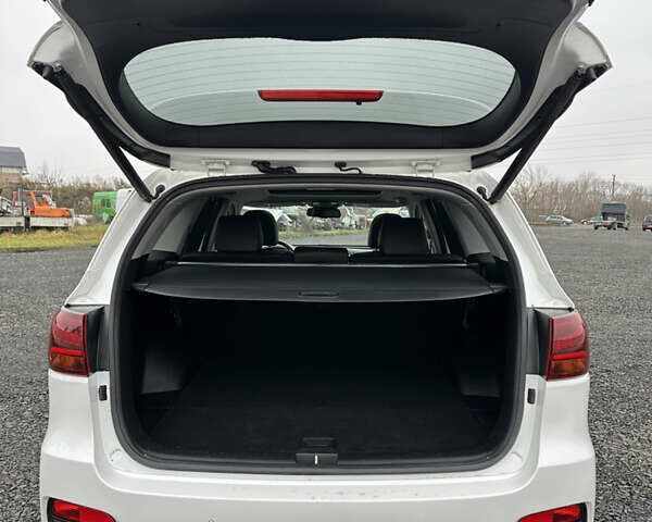 Білий Кіа Соренто, об'ємом двигуна 2.2 л та пробігом 156 тис. км за 28500 $, фото 35 на Automoto.ua