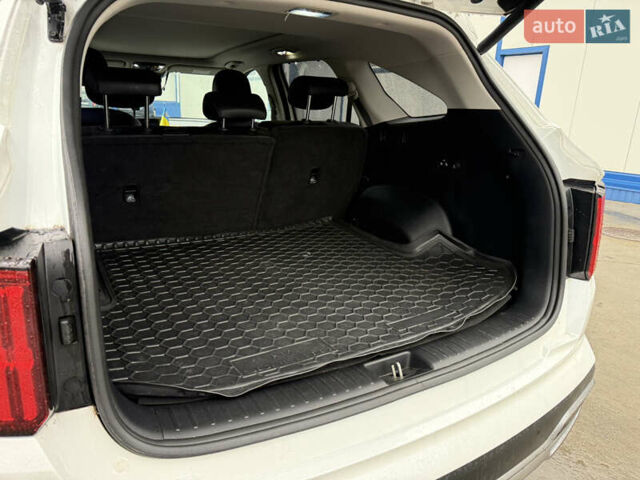 Белый Киа Соренто, объемом двигателя 2.2 л и пробегом 32 тыс. км за 35000 $, фото 13 на Automoto.ua