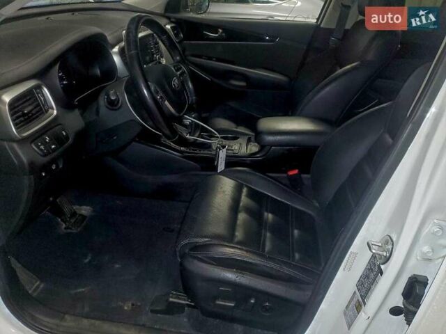 Білий Кіа Соренто, об'ємом двигуна 3.3 л та пробігом 137 тис. км за 2900 $, фото 6 на Automoto.ua