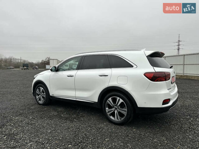 Білий Кіа Соренто, об'ємом двигуна 2.2 л та пробігом 156 тис. км за 28500 $, фото 5 на Automoto.ua