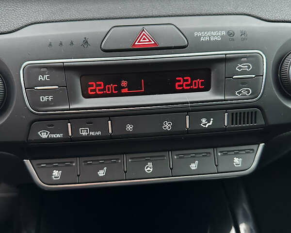 Білий Кіа Соренто, об'ємом двигуна 2.2 л та пробігом 156 тис. км за 28500 $, фото 41 на Automoto.ua