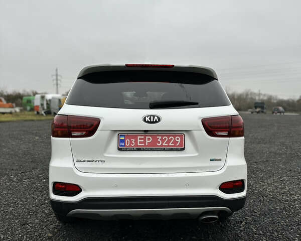 Білий Кіа Соренто, об'ємом двигуна 2.2 л та пробігом 156 тис. км за 28500 $, фото 6 на Automoto.ua