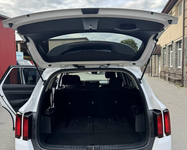 Белый Киа Соренто, объемом двигателя 2.5 л и пробегом 260 тыс. км за 18700 $, фото 69 на Automoto.ua