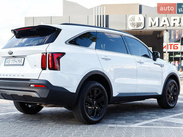 Білий Кіа Соренто, об'ємом двигуна 2.5 л та пробігом 34 тис. км за 25999 $, фото 5 на Automoto.ua