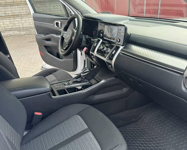 Белый Киа Соренто, объемом двигателя 2.5 л и пробегом 262 тыс. км за 24500 $, фото 74 на Automoto.ua