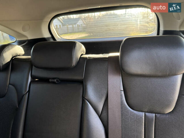 Белый Киа Соренто, объемом двигателя 2.15 л и пробегом 121 тыс. км за 31500 $, фото 28 на Automoto.ua