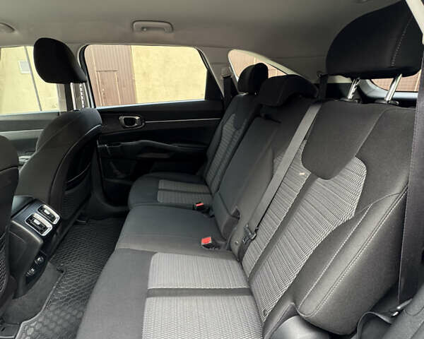 Белый Киа Соренто, объемом двигателя 2.5 л и пробегом 262 тыс. км за 24500 $, фото 64 на Automoto.ua