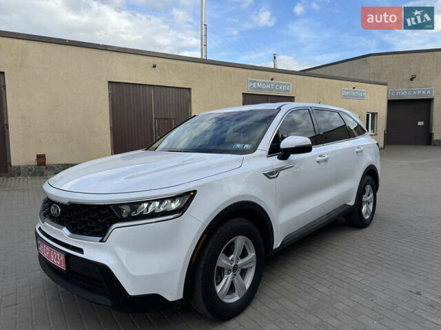 Белый Киа Соренто, объемом двигателя 2.5 л и пробегом 259 тыс. км за 19200 $, фото 6 на Automoto.ua