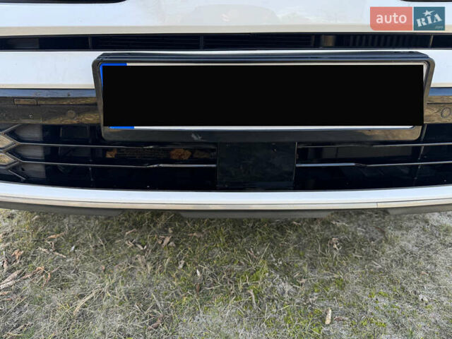 Белый Киа Соренто, объемом двигателя 2.15 л и пробегом 121 тыс. км за 31500 $, фото 17 на Automoto.ua