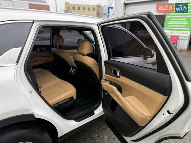 Белый Киа Соренто, объемом двигателя 2.2 л и пробегом 103 тыс. км за 33900 $, фото 28 на Automoto.ua