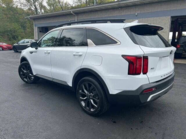 Белый Киа Соренто, объемом двигателя 2.5 л и пробегом 22 тыс. км за 15000 $, фото 4 на Automoto.ua