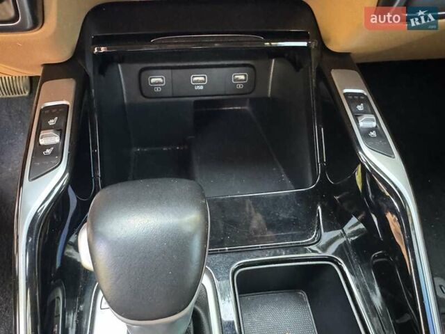 Белый Киа Соренто, объемом двигателя 2.2 л и пробегом 105 тыс. км за 32800 $, фото 24 на Automoto.ua