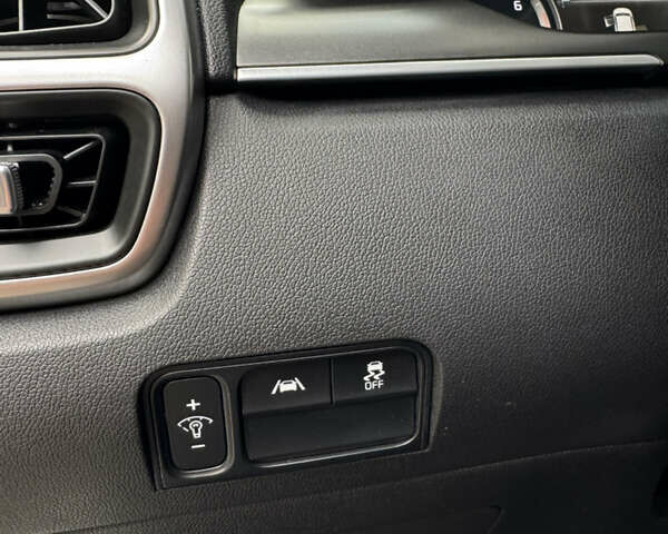 Белый Киа Соренто, объемом двигателя 2.5 л и пробегом 260 тыс. км за 18700 $, фото 43 на Automoto.ua