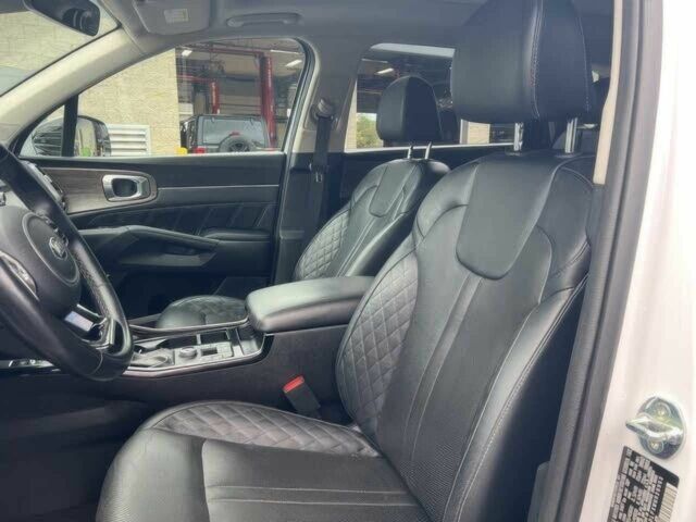 Белый Киа Соренто, объемом двигателя 2.5 л и пробегом 22 тыс. км за 15000 $, фото 6 на Automoto.ua