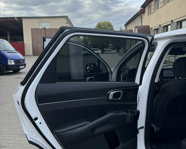 Белый Киа Соренто, объемом двигателя 2.5 л и пробегом 260 тыс. км за 18700 $, фото 61 на Automoto.ua