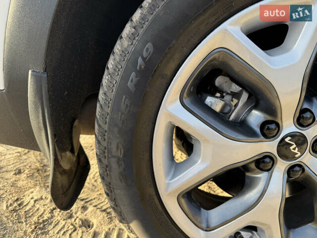 Белый Киа Соренто, объемом двигателя 2.15 л и пробегом 121 тыс. км за 31500 $, фото 81 на Automoto.ua