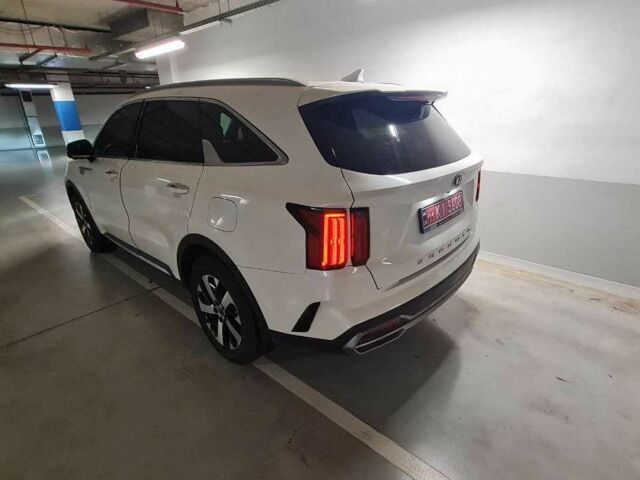 Белый Киа Соренто, объемом двигателя 2.2 л и пробегом 42 тыс. км за 31000 $, фото 5 на Automoto.ua