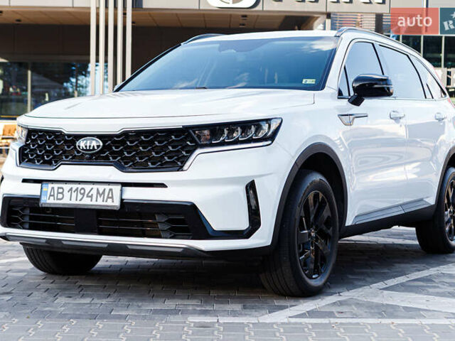 Білий Кіа Соренто, об'ємом двигуна 2.5 л та пробігом 34 тис. км за 25999 $, фото 2 на Automoto.ua