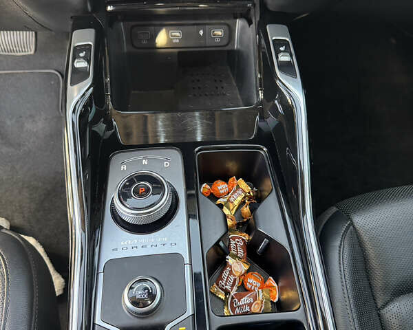 Белый Киа Соренто, объемом двигателя 2.15 л и пробегом 121 тыс. км за 31500 $, фото 50 на Automoto.ua