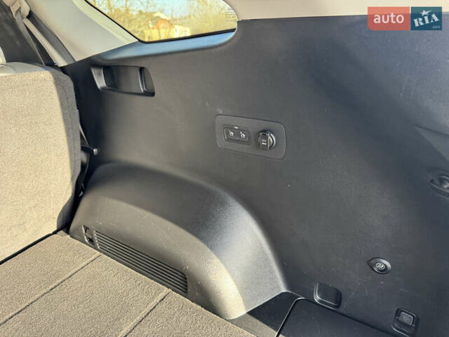 Белый Киа Соренто, объемом двигателя 2.15 л и пробегом 121 тыс. км за 31500 $, фото 23 на Automoto.ua