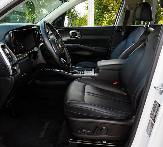 Білий Кіа Соренто, об'ємом двигуна 2.5 л та пробігом 34 тис. км за 25999 $, фото 18 на Automoto.ua