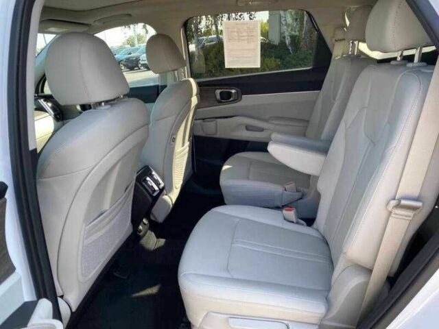 Білий Кіа Соренто, об'ємом двигуна 2.5 л та пробігом 26 тис. км за 11200 $, фото 17 на Automoto.ua