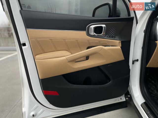 Білий Кіа Соренто, об'ємом двигуна 1.6 л та пробігом 25 тис. км за 41900 $, фото 13 на Automoto.ua