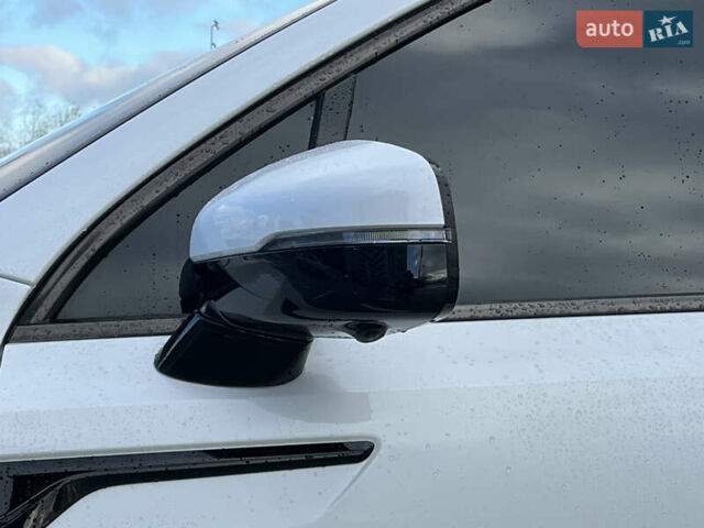 Белый Киа Соренто, объемом двигателя 1.6 л и пробегом 26 тыс. км за 44000 $, фото 12 на Automoto.ua