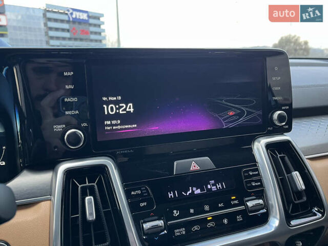 Белый Киа Соренто, объемом двигателя 1.6 л и пробегом 26 тыс. км за 44000 $, фото 22 на Automoto.ua