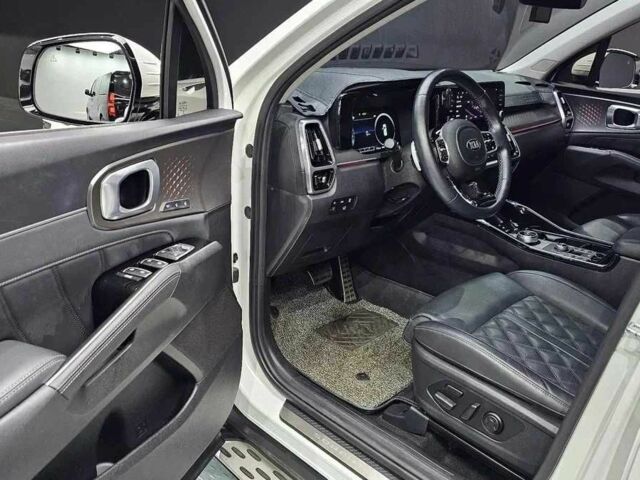 Білий Кіа Соренто, об'ємом двигуна 1.6 л та пробігом 21 тис. км за 24000 $, фото 4 на Automoto.ua