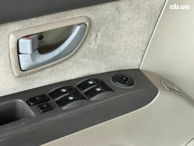 Киа Соренто 2003 в Одессе на Automoto.ua Бежевый Киа Соренто, объемом двигателя 3.5 л и пробегом 171 тыс. км за 4990 $, фото 8 на Automoto.ua