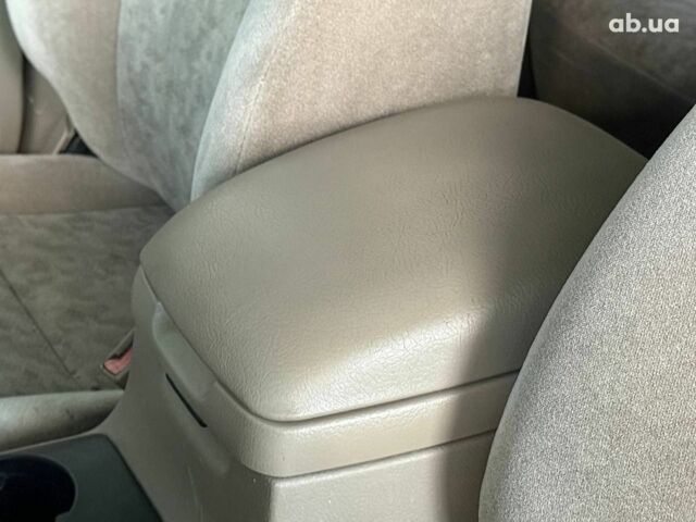 Киа Соренто 2003 в Одессе на Automoto.ua Бежевый Киа Соренто, объемом двигателя 3.5 л и пробегом 171 тыс. км за 4990 $, фото 11 на Automoto.ua