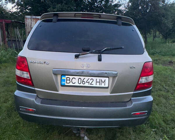 Бежевий Кіа Соренто, об'ємом двигуна 2.5 л та пробігом 310 тис. км за 4500 $, фото 3 на Automoto.ua