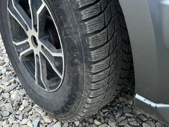 Бежевый Киа Соренто, объемом двигателя 2.5 л и пробегом 300 тыс. км за 5900 $, фото 6 на Automoto.ua