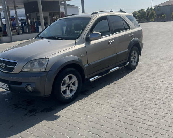 Бежевый Киа Соренто, объемом двигателя 2.5 л и пробегом 350 тыс. км за 6500 $, фото 4 на Automoto.ua