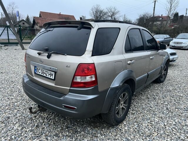 Бежевый Киа Соренто, объемом двигателя 2.5 л и пробегом 300 тыс. км за 5900 $, фото 3 на Automoto.ua