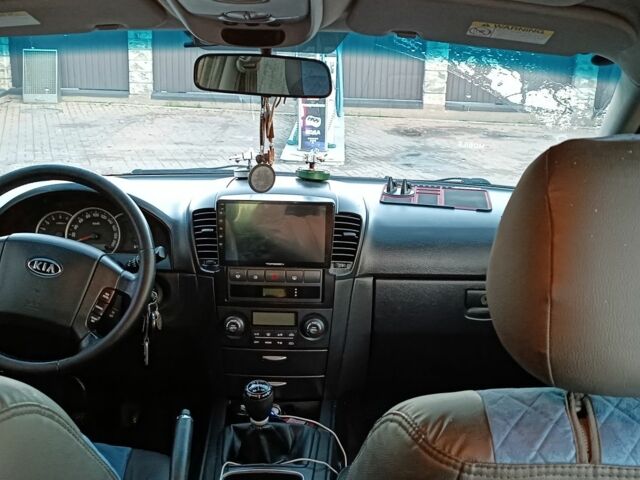 Кіа Соренто 2009 у Белой Церкве на Automoto.ua Бежевий Кіа Соренто, об'ємом двигуна 2.5 л та пробігом 350 тис. км за 8500 $, фото 3 на Automoto.ua