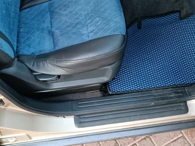 Кіа Соренто 2009 у Белой Церкве на Automoto.ua Бежевий Кіа Соренто, об'ємом двигуна 2.5 л та пробігом 350 тис. км за 8500 $, фото 11 на Automoto.ua