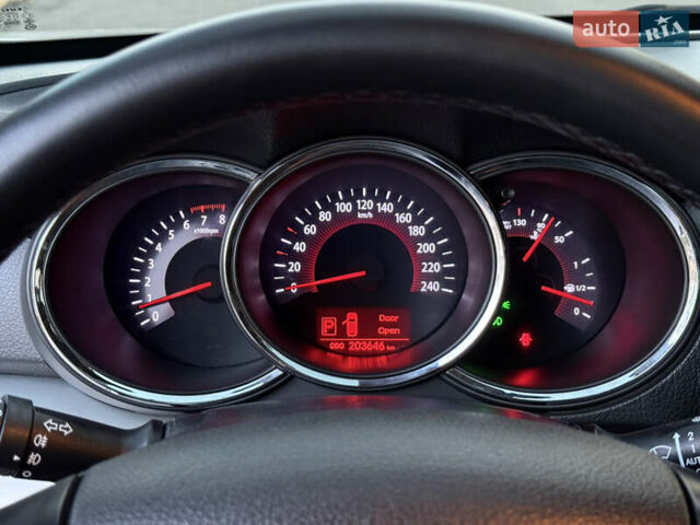 Бежевый Киа Соренто, объемом двигателя 2.4 л и пробегом 203 тыс. км за 10999 $, фото 41 на Automoto.ua