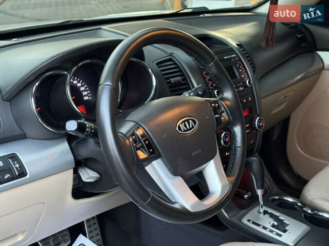 Бежевый Киа Соренто, объемом двигателя 2.4 л и пробегом 203 тыс. км за 10999 $, фото 34 на Automoto.ua