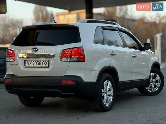 Бежевый Киа Соренто, объемом двигателя 2.4 л и пробегом 203 тыс. км за 10999 $, фото 4 на Automoto.ua